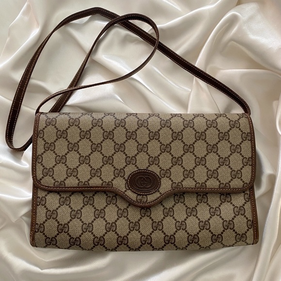 💐SOLD💐 GUCCI VINTAGE CROSSBODY BAG - Picture 2 of 15